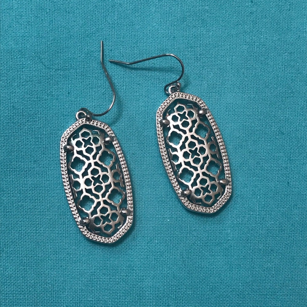 Kendra Scott Silver filigree “Elle” earrings